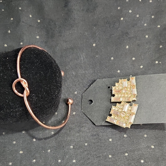 Jewelry - Elegant Rose Gold Bracelet and Earrings Set